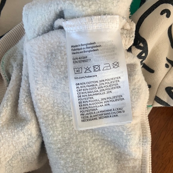 SOLD H&M Dinosaur Print Kids Sweatshirt size 2-4Y - Picture 6 of 7